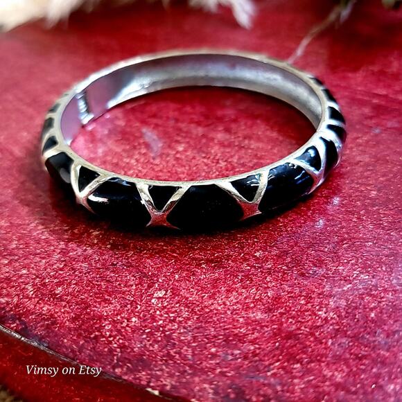 Black and Gold Enamel Cloisonné Bracelets - Timeless Elegance - Picture 10 of 10